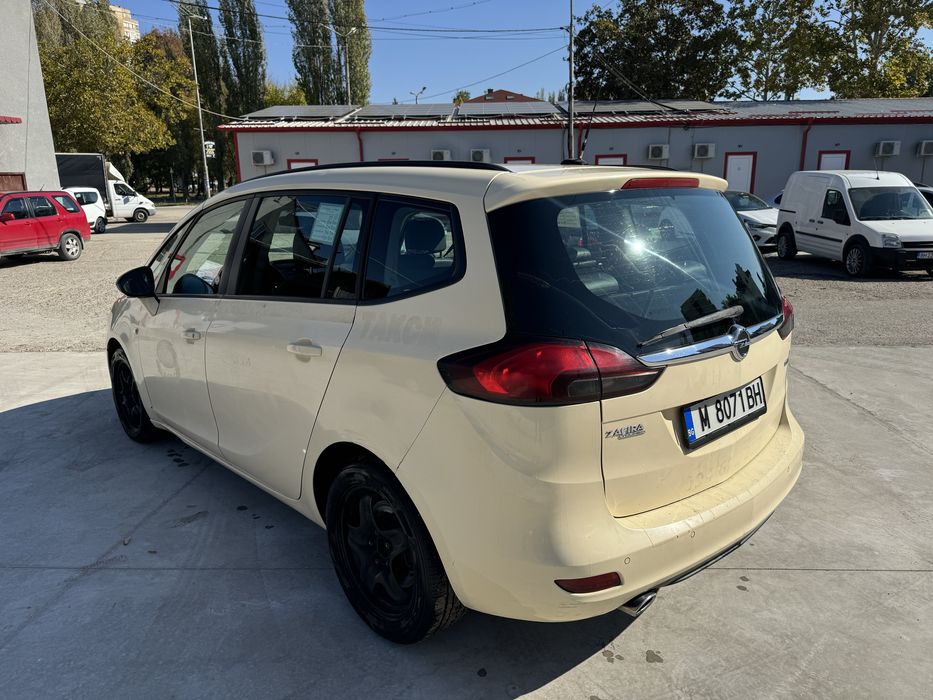 Опел зафира турере 2.0 дизел само на части