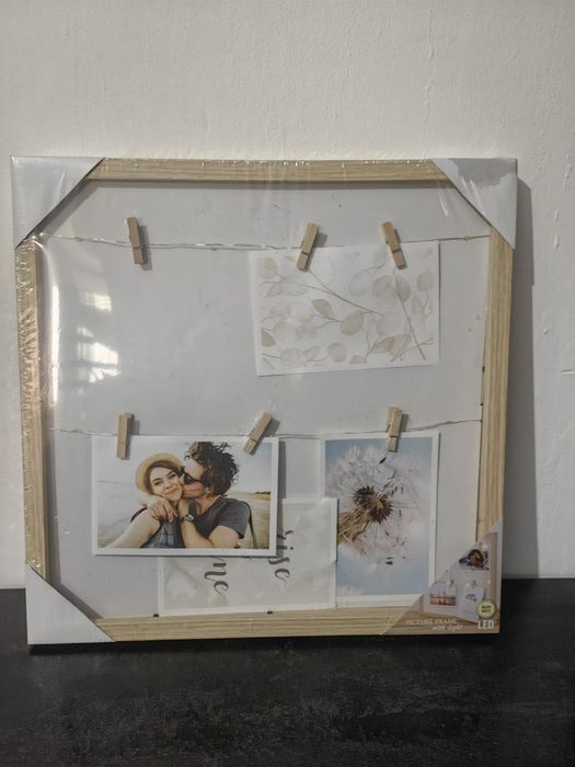 Ramă foto cu LED – iluminare modernă pentru amintirile tale!