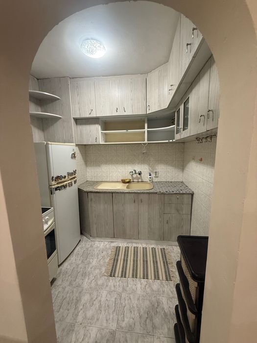 Дава се под наем Тристаен апартамент в Стара Загора, Била - 124 кв.м за 357 € - Снимка #2