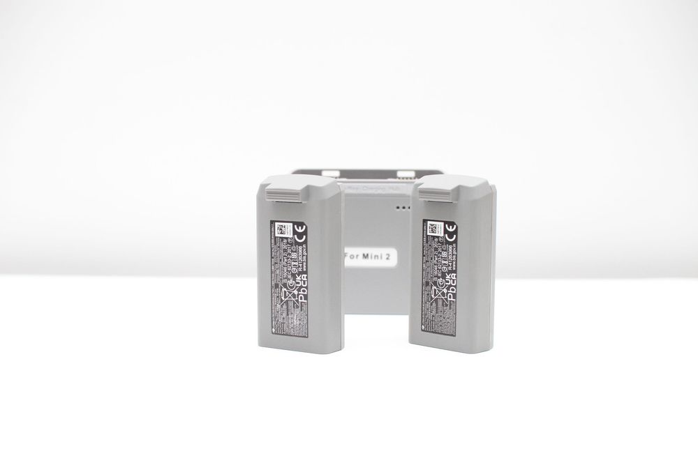 DJI Mini 4K, 2 acumulatori originali, charger, filtru CPL, accesorii diverse