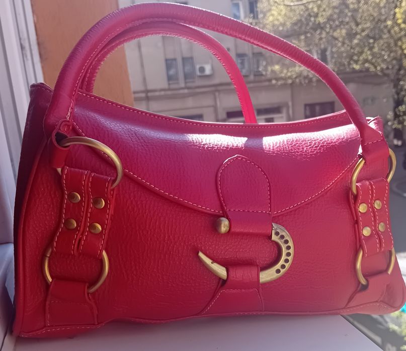 Pantofi noi, din piele naturală, talpa cusută. masura 42