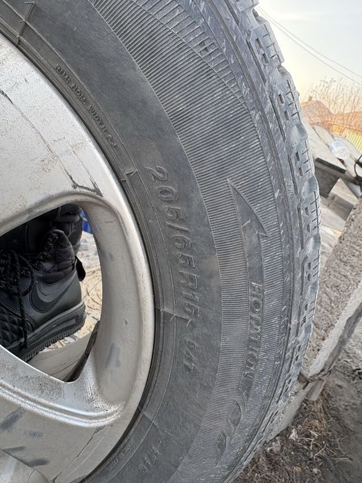 Продам диски с резиной