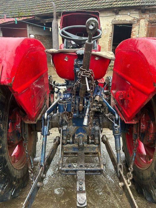 Tractor Universal 445