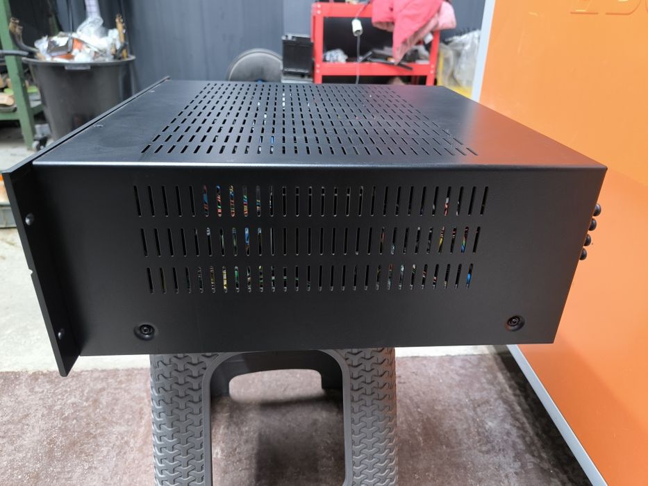 Speakercraft bb 1235. 12 channel