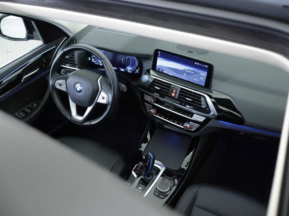 BMW iX3 2021 — imagine 4