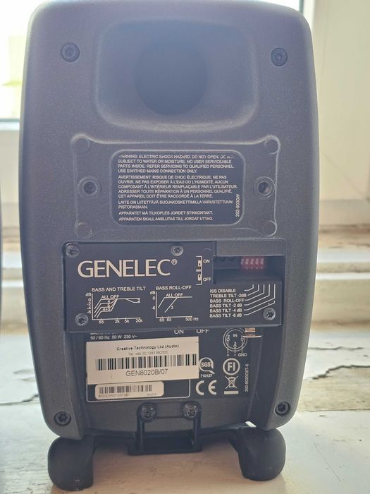 Set monitoare Genelec GEN8020B