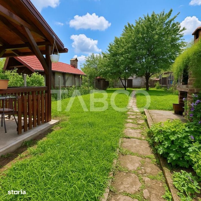 Casa de vanzare Vasile Aaron 3 camere si teren / curte comuna 1 vecin