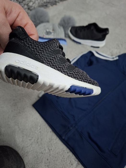 Bluza, adidași si căciulă Adidas