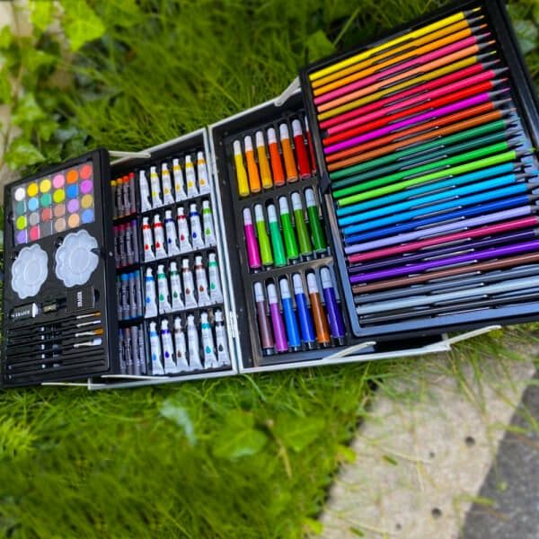 Комплект за рисуване