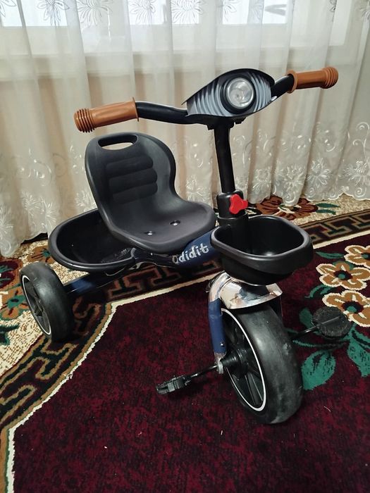 Velosiped 3 oyoqli