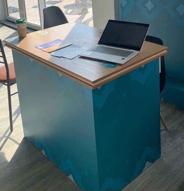 Продаётся торговый/рекламный островок