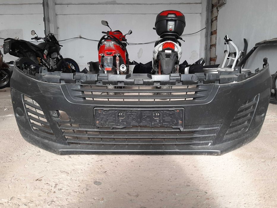 Предна броня за Пежо Експерт Peugeot Expert Citroen Jumpy 2016- 3бр