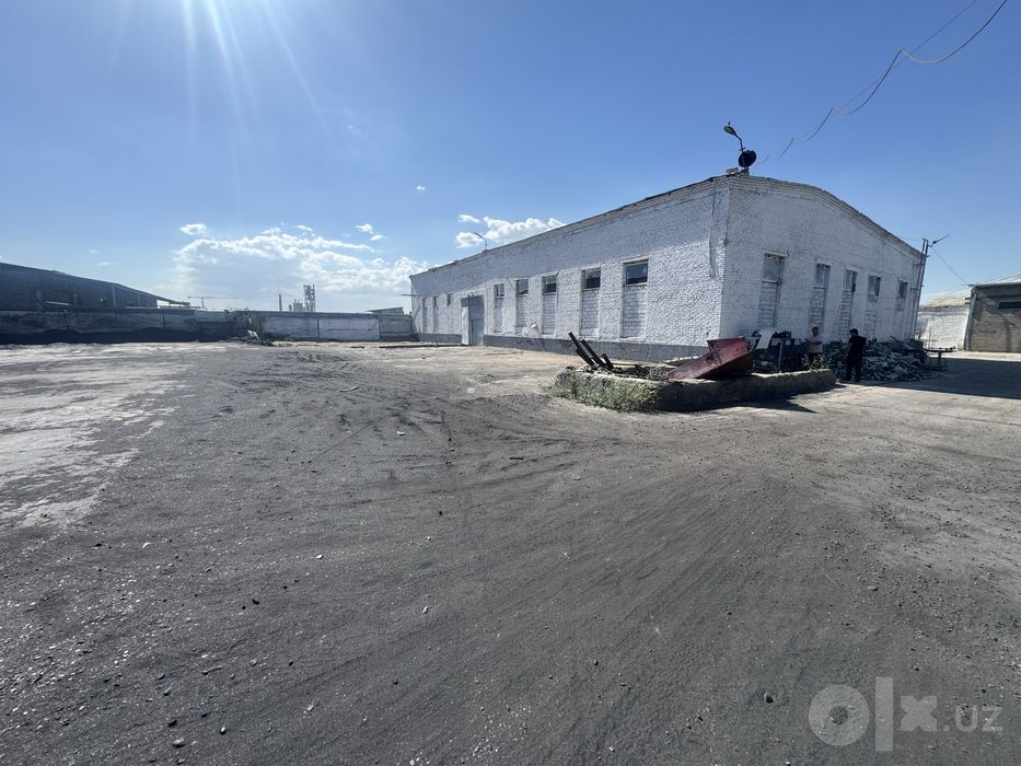 Продайотся!!! база саноат зонасида база сотилади