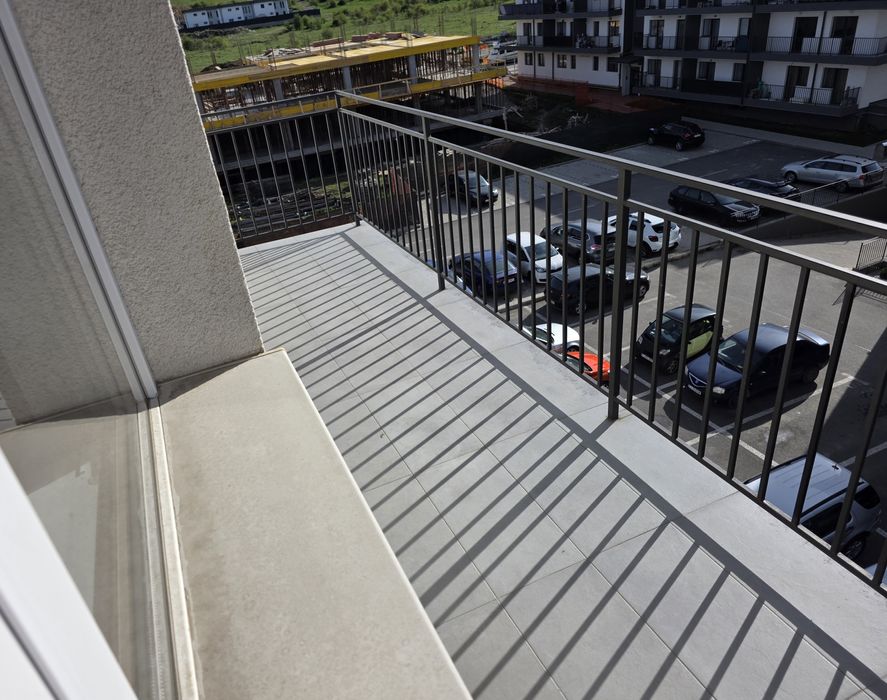 Vand apartament cu 2 camere