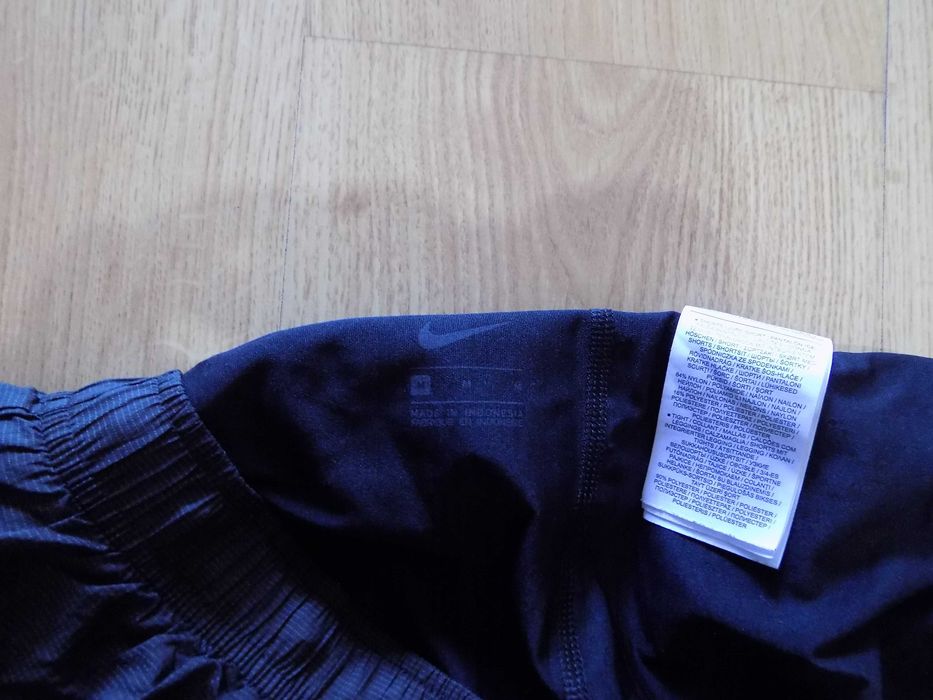 къси панталони nike air шорти клин оригинал дамски спорт крос фитнес M