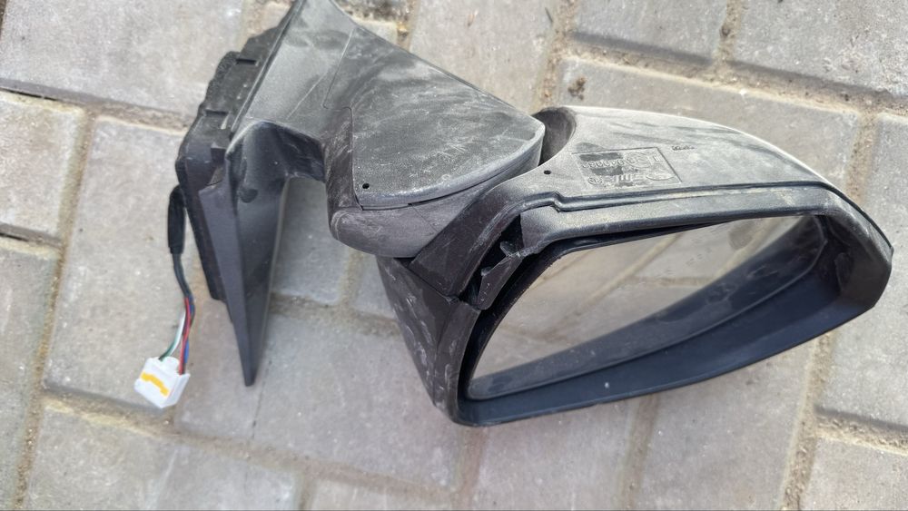 Туксон запчасти левое зеркало