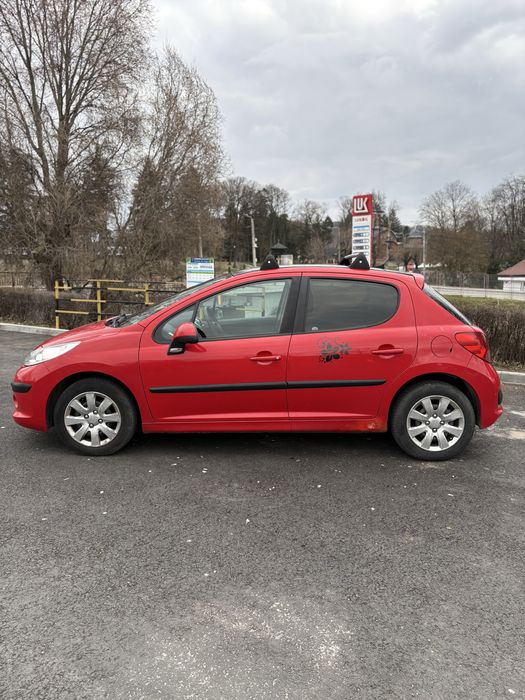 Vând Peugeot 207