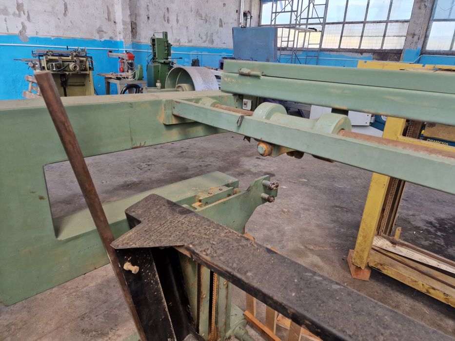 лентов шлайф с автоматично вдигане на масата 3000мм.