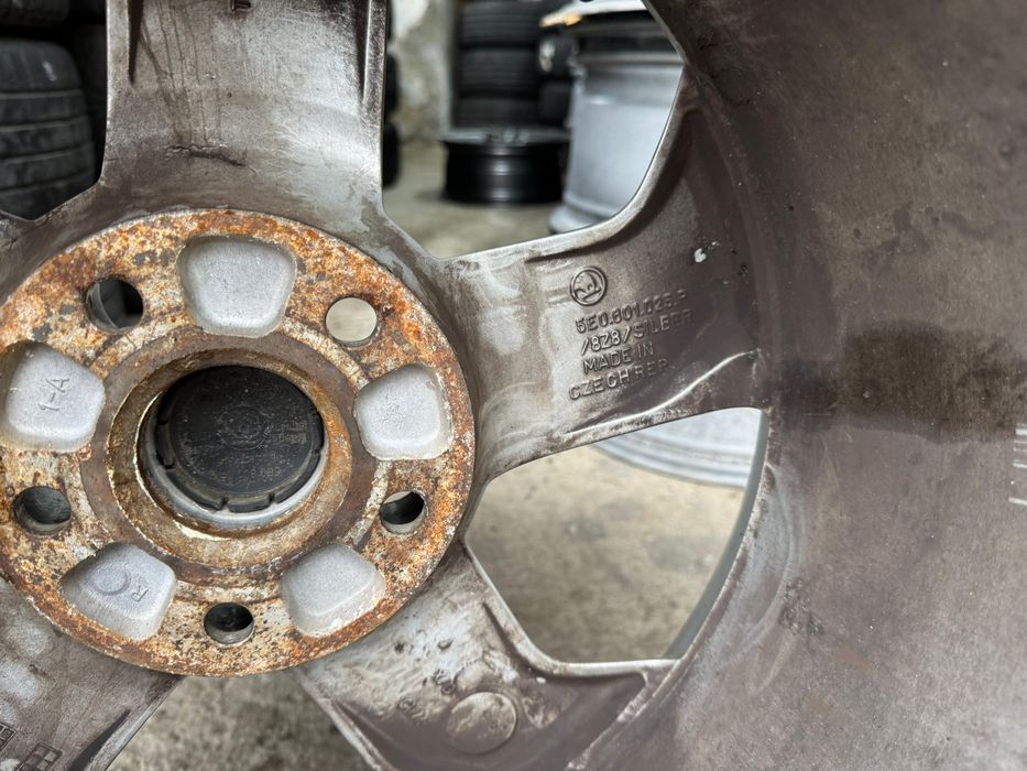 Jante originale r17 skoda, passat, golf