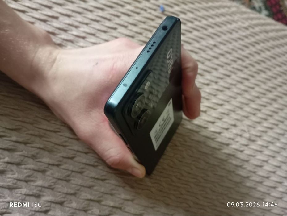 Продаю POCO X5 PRO