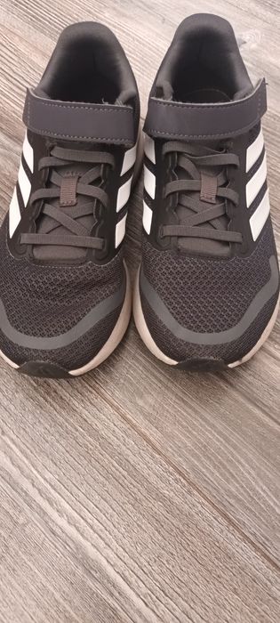 Детски маратонки ADIDAS 35н. Къси панталони NIKE
