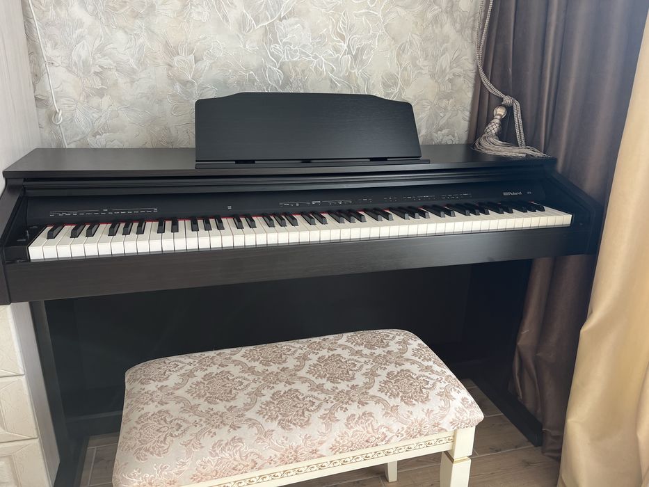Фортопиано Roland RP30
