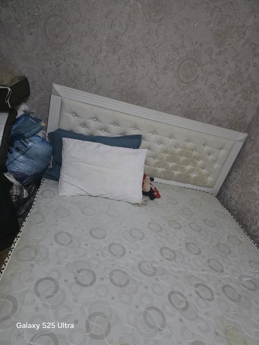 Продам 2х спальную кровать