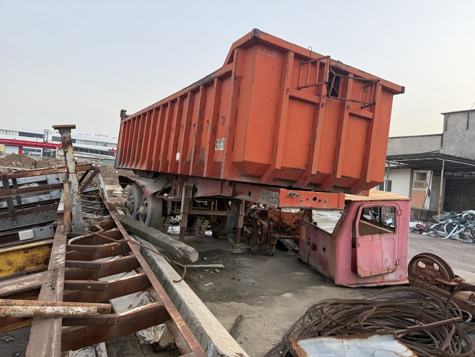 Самосвал прицеп сотилади ва вариантга