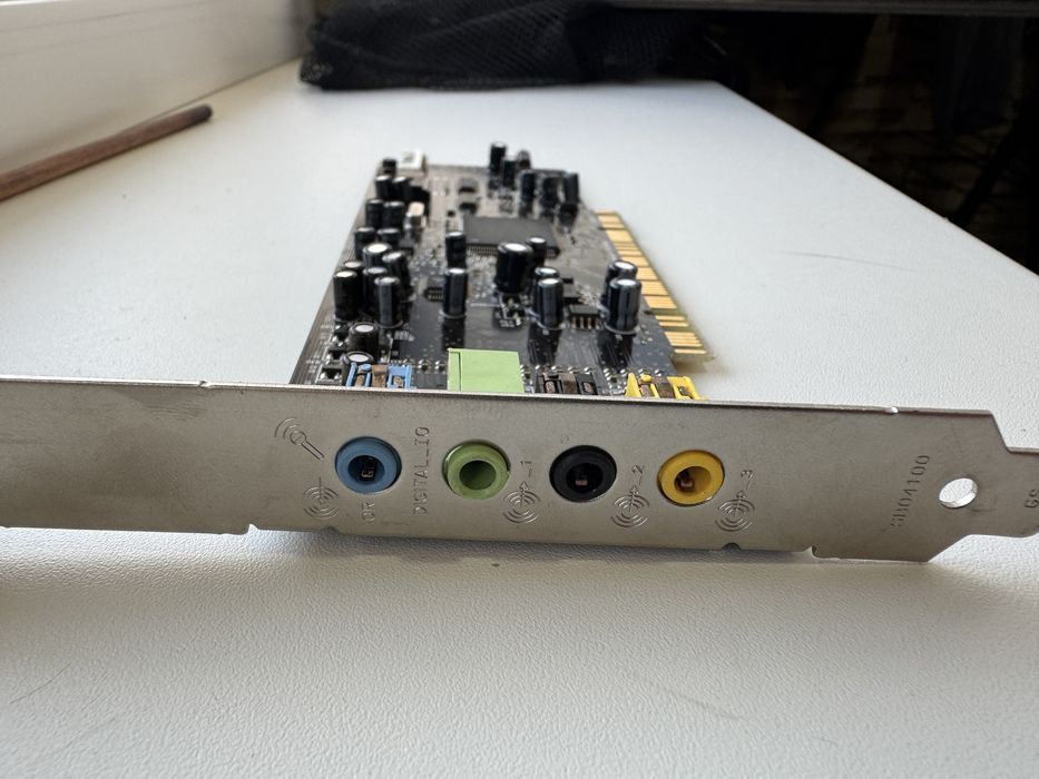 Продам Звуковая карта creative + fr