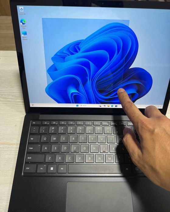 Microsoft Surface Laptop 4 13,5" 2K Сенсор core i7-1185G7 16GB/512GB