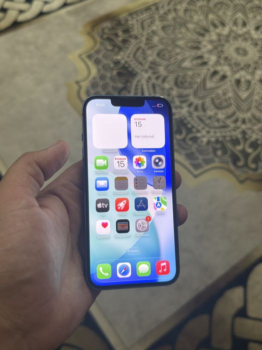 Продам iPhone 13