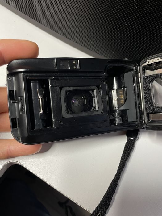 Aparat foto cu film OLYMPUS U Mju Zoom Point and Shoot film 35mm