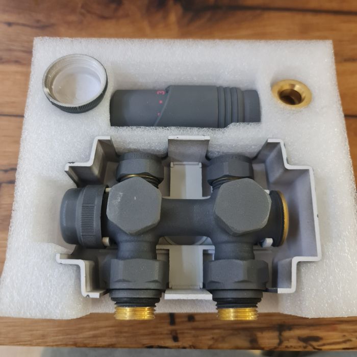 Vând robinet  multiblock calorifer