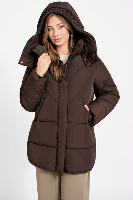 Женский пуховик Guess