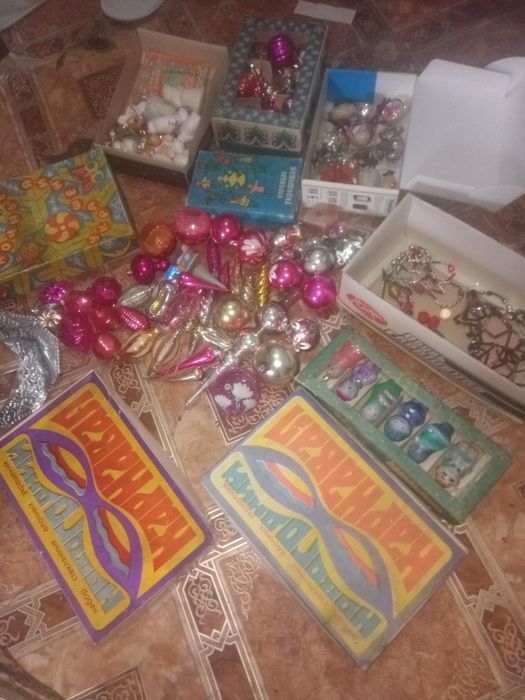 Продам новогодние игрушки.