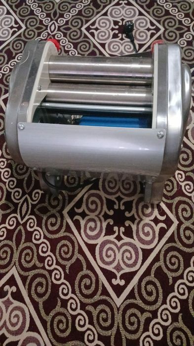 Морозильная камера и тестораскатка