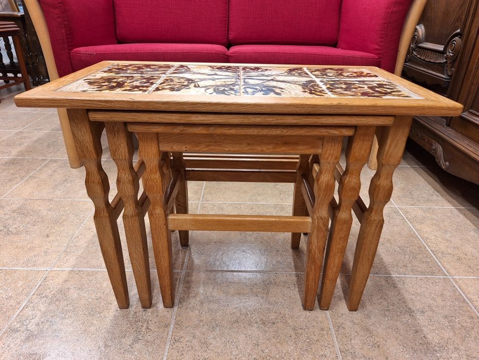 К - т три помощни масички с плочки