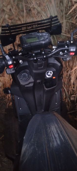 Skuter Sotiladi yangi hali minilmagan.