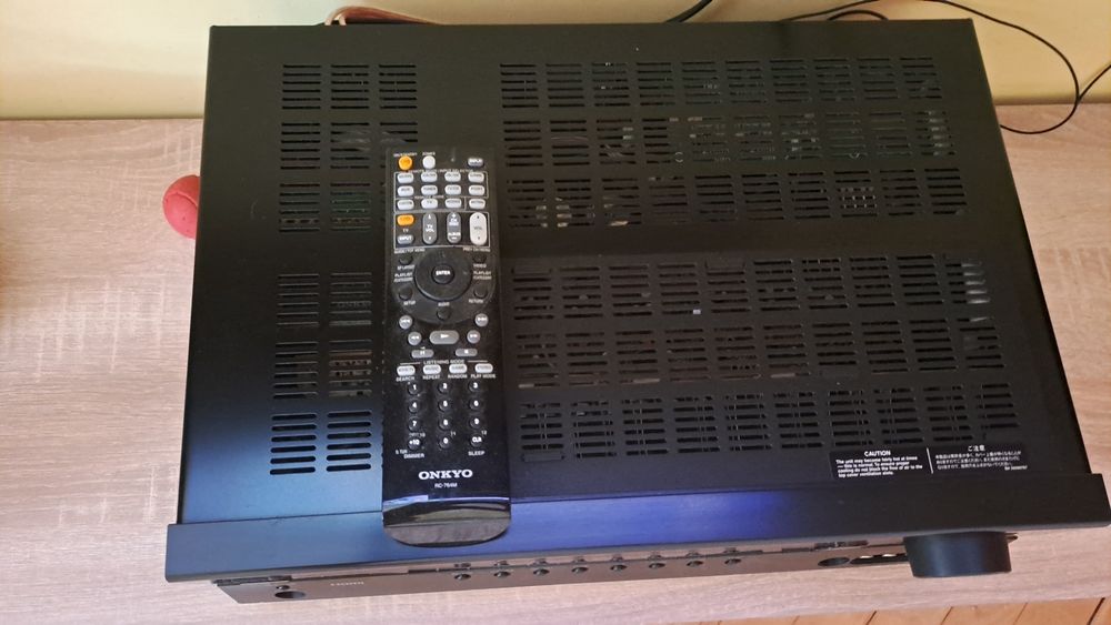 Усилвател/ ресийвър Onkyo + колони JBL