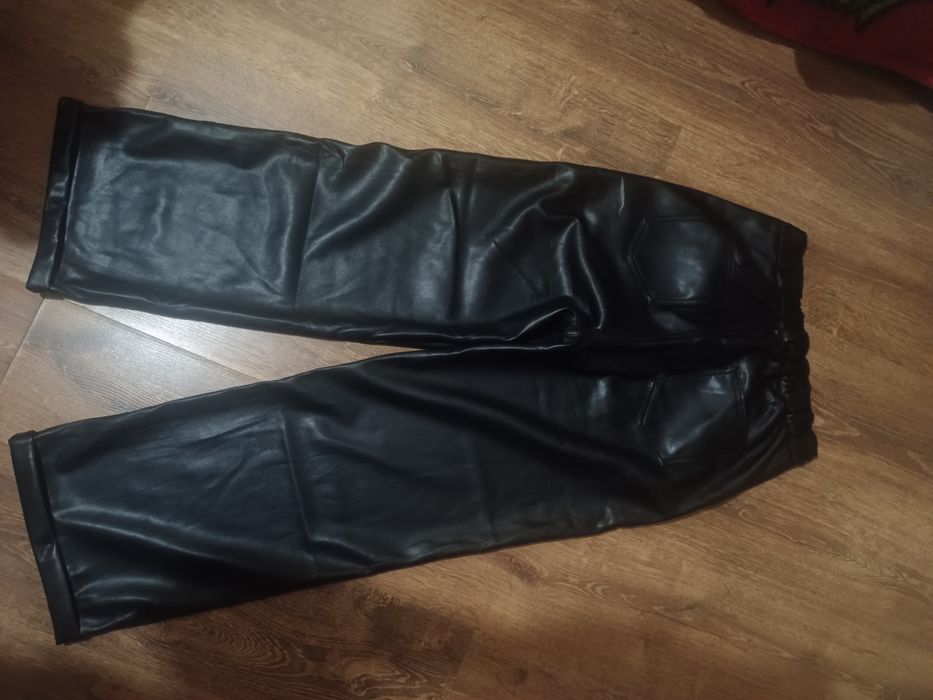 Срочно косуха и кожаные штаны