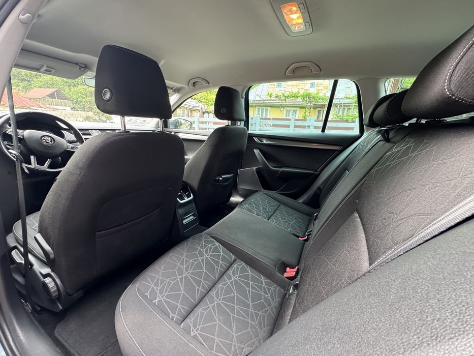 Skoda Octavia  1.0 120 CP / navi/ Euro 6 /DSG 7+1/ Rate