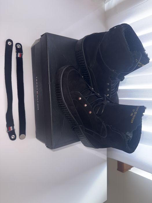 Tommy Hilfiger cizme imblanite 39 in cutia originala