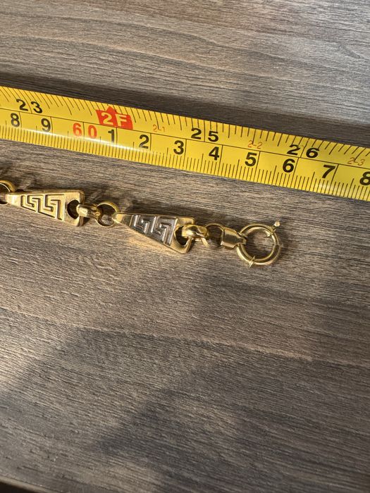 Ланец злато 23.80гр 175.лв грама 65.см. Цената е твърда.
