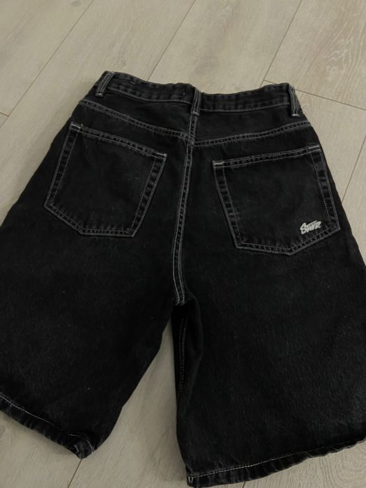 Трендовые шорты Baggi из магазина "PULL&BEAR"