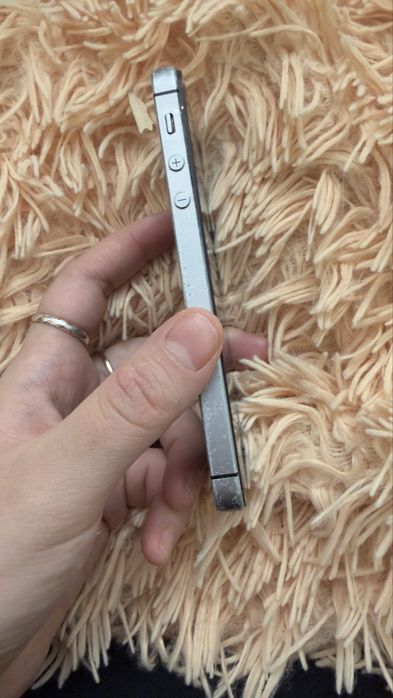 Продам айфон 5 s