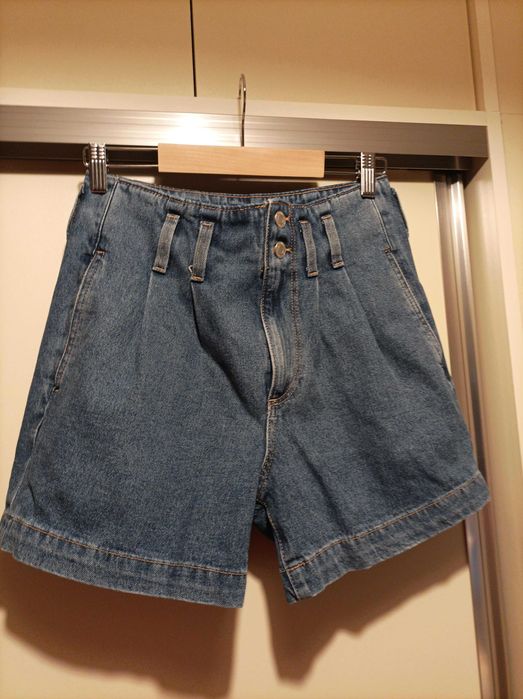 Pantaloni scurti jeans C&A, mar 38, albastri