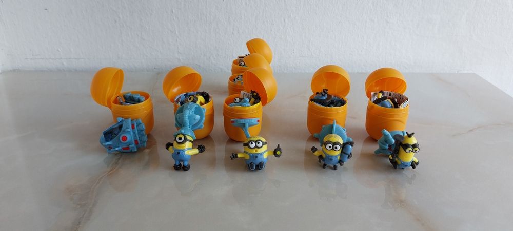 9. Kinder/ Киндер играчки