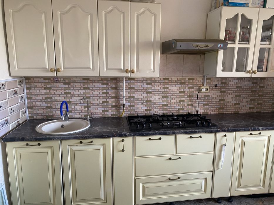 Продаеться кух. гарнитур