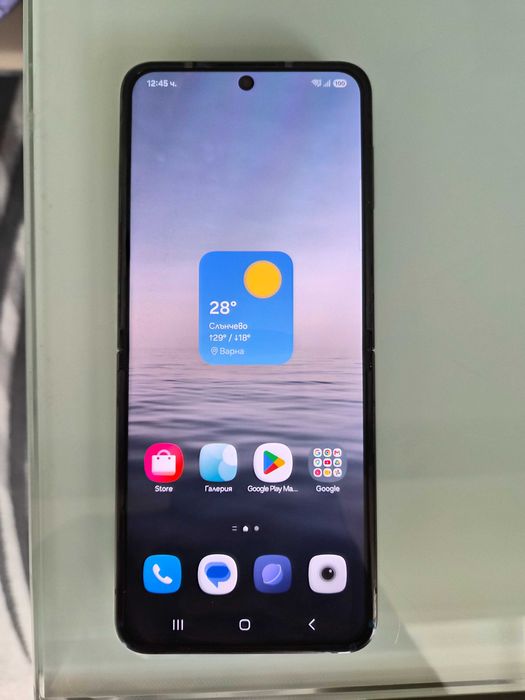 Samsung Galaxy Flip 5, 512GB без драскотини и наранявания.