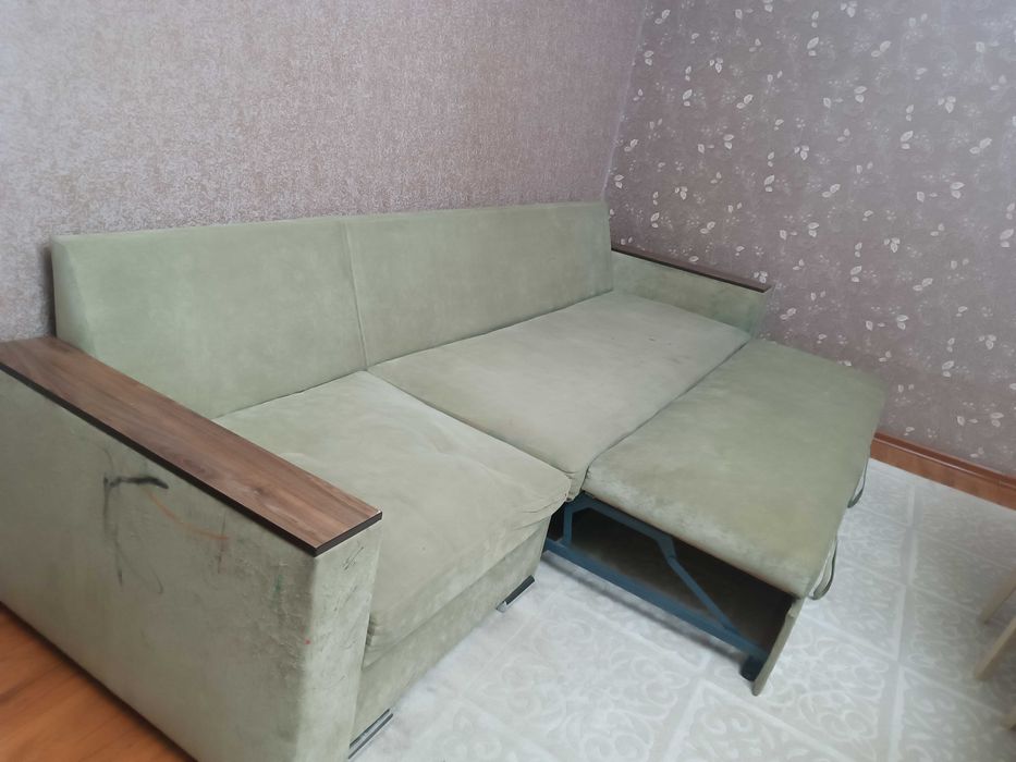 Продается диван б/у